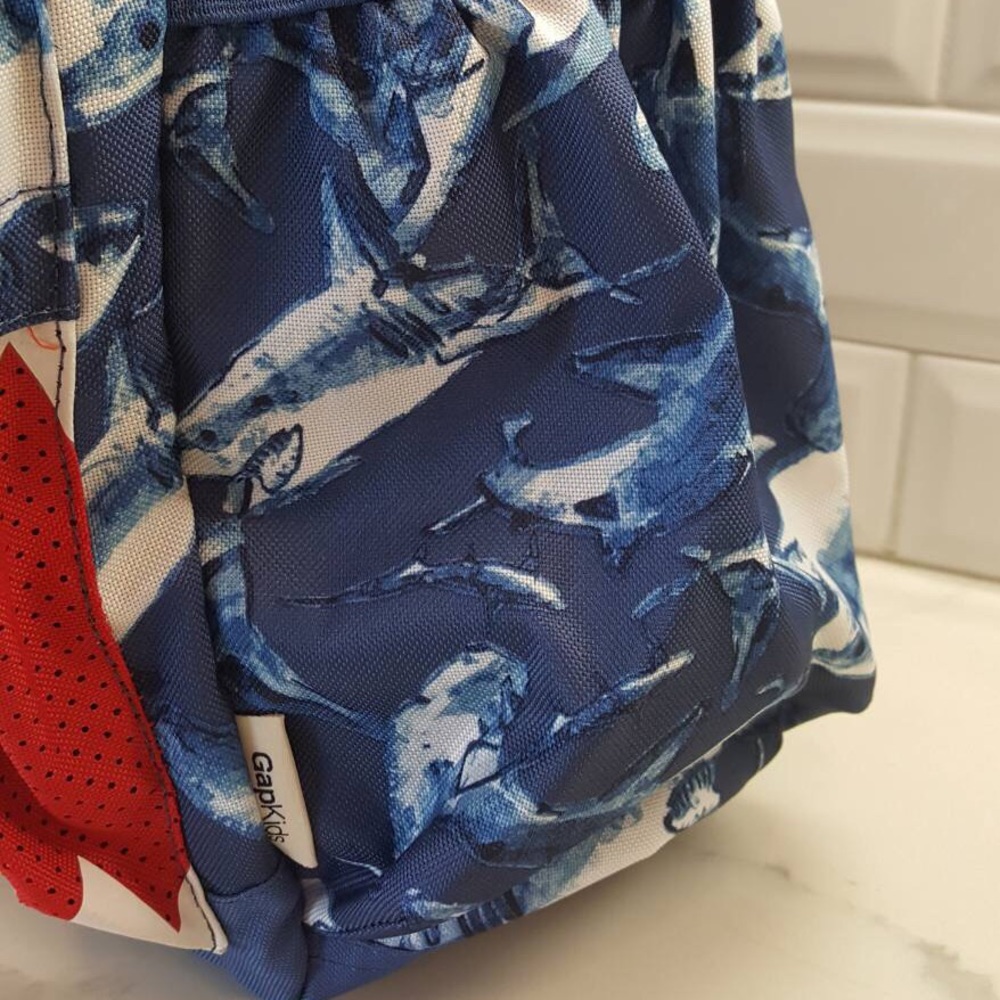 GAP Kids Boys Docksider Blue Shark Backpack NWT - Picture 7 of 8